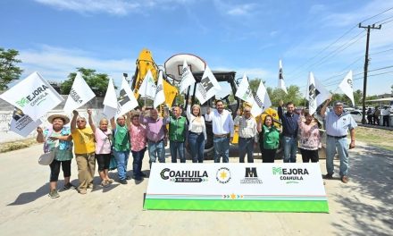 Carlos Villarreal impulsa obras en colonias de Monclova