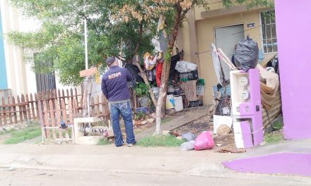 Notifican casa por casa para evitar tiraderos clandestinos en Ciudad Acuña