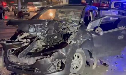 Da vuelta prohibida y provoca choque en Saltillo
