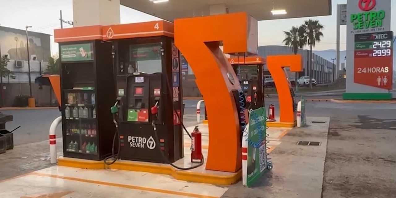 Exhiben a gasolinera de Arteaga por vender caro el combustible