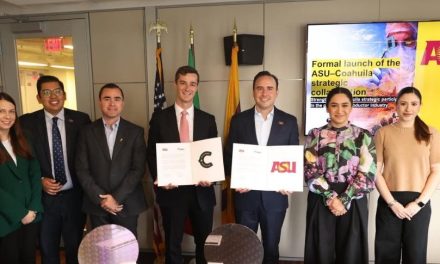Coahuila firma acuerdo con la Universidad de Arizona para impulsar industria de semiconductores