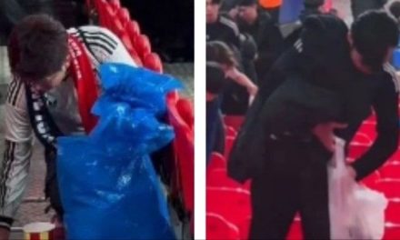 La afición de Japón pone el ejemplo al terminar el juego ante Inglaterra