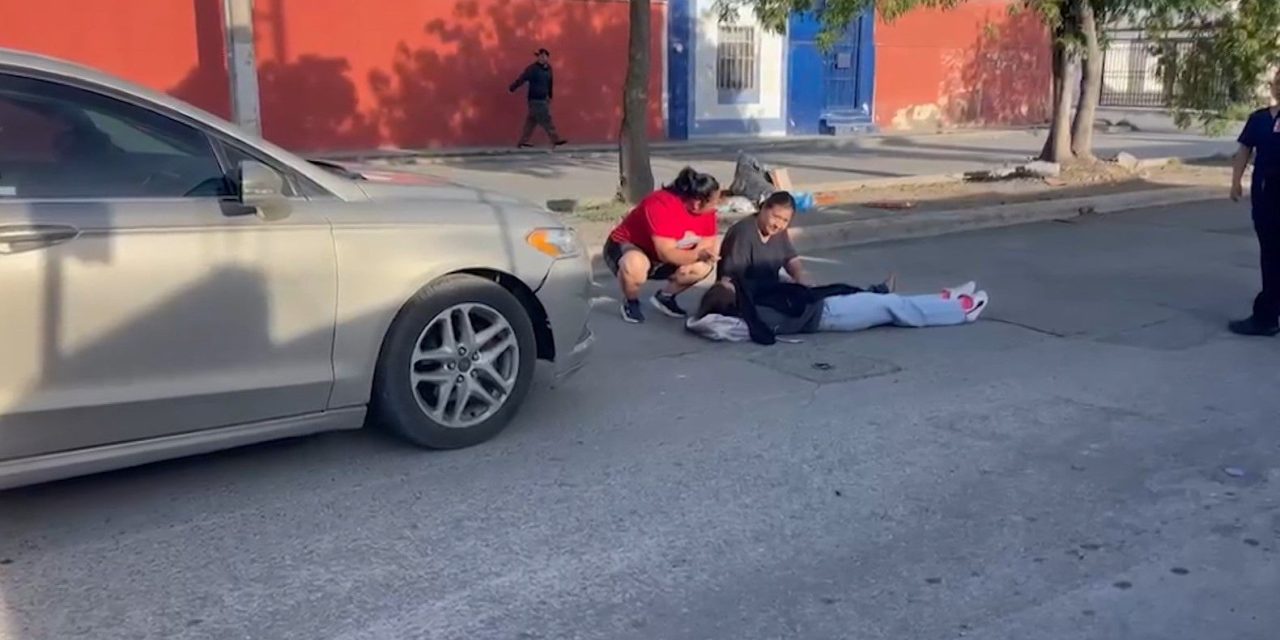 Jovencita es atropellada en Saltillo 2000