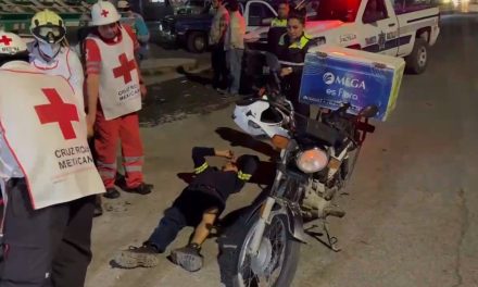 Motociclista resulta lesionado tras caída por exceso de velocidad en Saltillo
