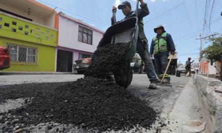 Rehabilita Javier Díaz  calles de la Isabel Amalia
