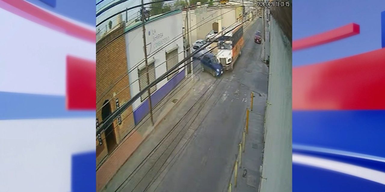 Ruta urbana provoca aparatoso choque en el Centro
