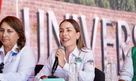 Participa Vero Martínez en ‘Diálogos por Coahuila’ en Torreón
