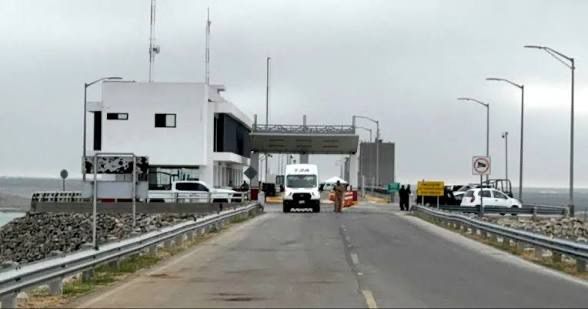 Reabren cruce fronterizo vehicular por la Presa La Amistad
