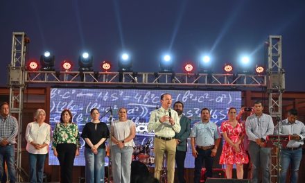 Celebra Ayuntamiento a los mejores maestros de Acuña