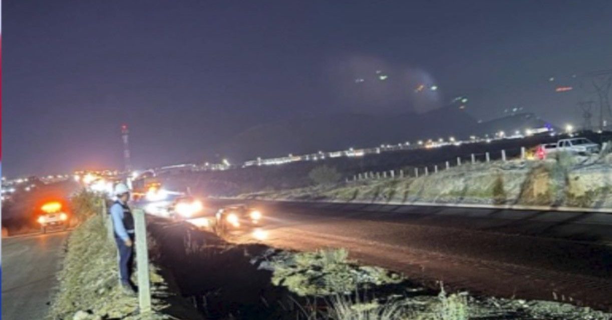 CFE restablece suministra de energía eléctrica tras accidente carretero