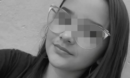 Joven de 16 años fallece mientras se planchaba el cabello