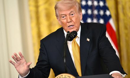 Trump desata tormenta diplomática al publicar mapa de Venezuela con la bandera de EE. UU.