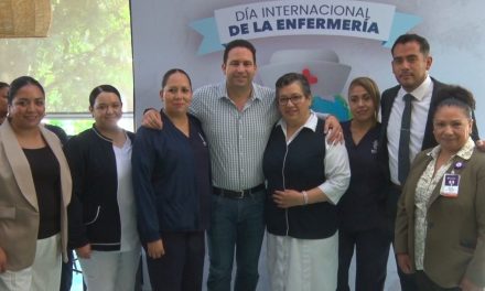 Entrega Municipio equipo médico a su sistema de salud