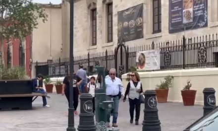 Ligera mejoría en ventas reportan comerciantes del centro de Saltillo por el 10 de mayo