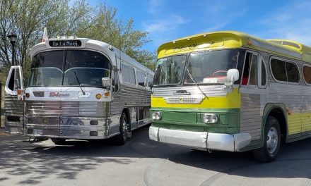 Llegan a Saltillo autobuses clásicos
