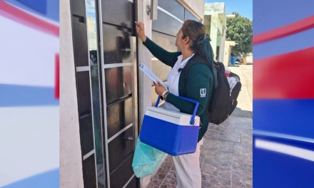 Mantiene IMSS vacunación permanente en hogares y espacios públicos