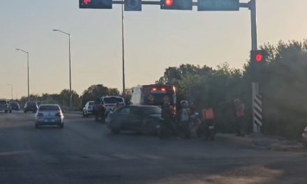 Motociclista sale proyectado tras fuerte choque en Nazario Ortiz