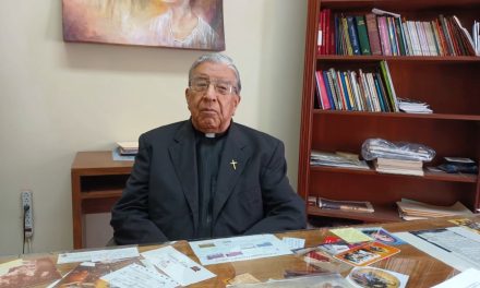Padre Humberto González es hospitalizado