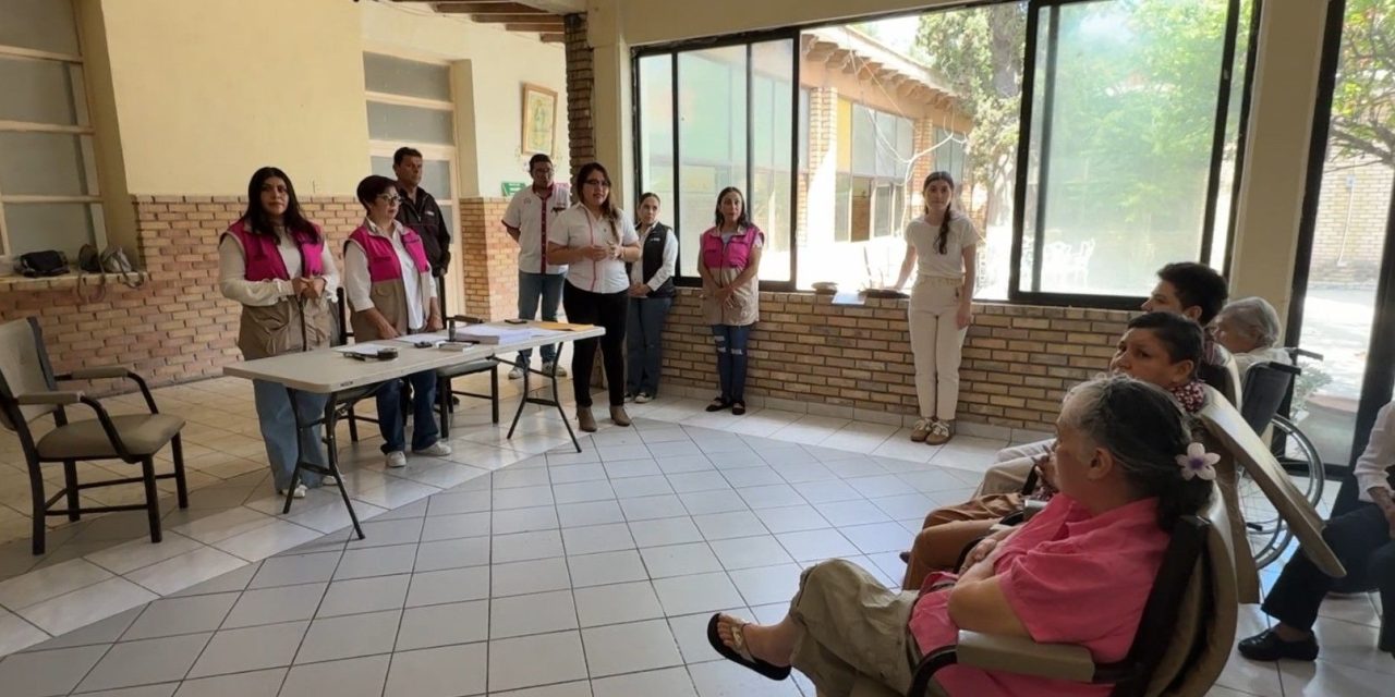 Votan de manera anticipada adultos mayores en el Asilo Ropero del Pobre