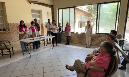 Votan de manera anticipada adultos mayores en el Asilo Ropero del Pobre
