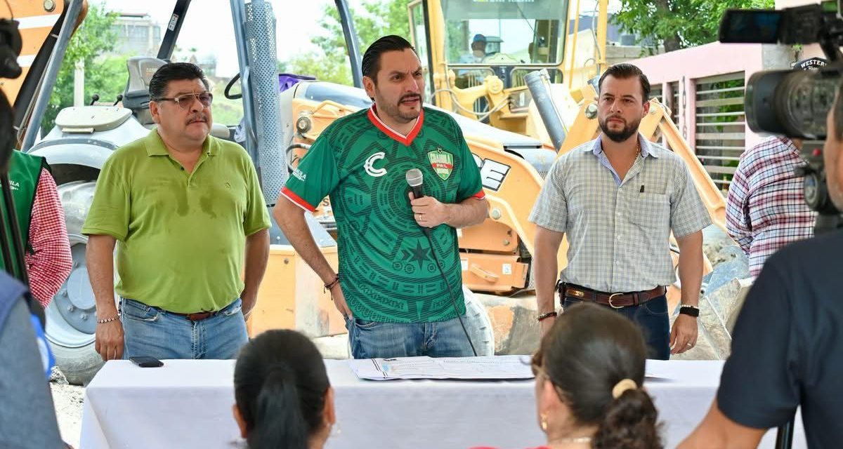 Carlos Villarreal continúa con pavimentación en Monclova