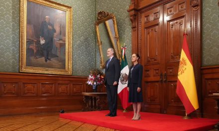 Claudia Sheinbaum recibe en palacio nacional al rey de España
