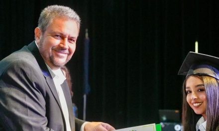 Destaca Tomás Gutiérrez crecimiento educativo y oportunidades en Ramos Arizpe