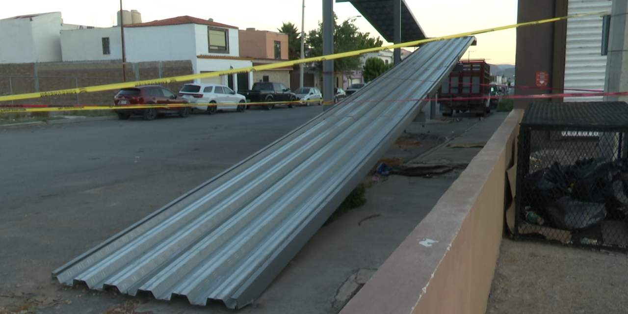 Acordonan puente peatonal en Saltillo ya que lo usaban sin terminar