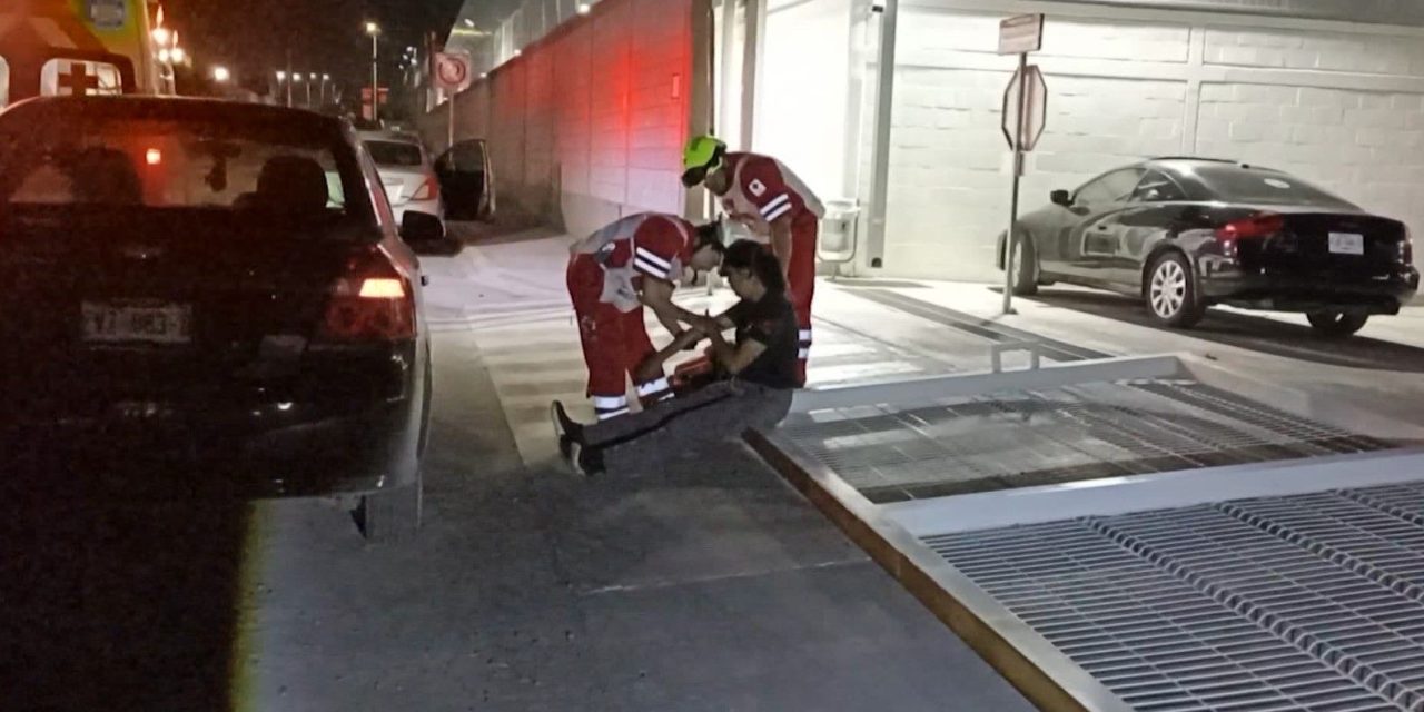 Colapsa reja sobre trabajadora en Saltillo