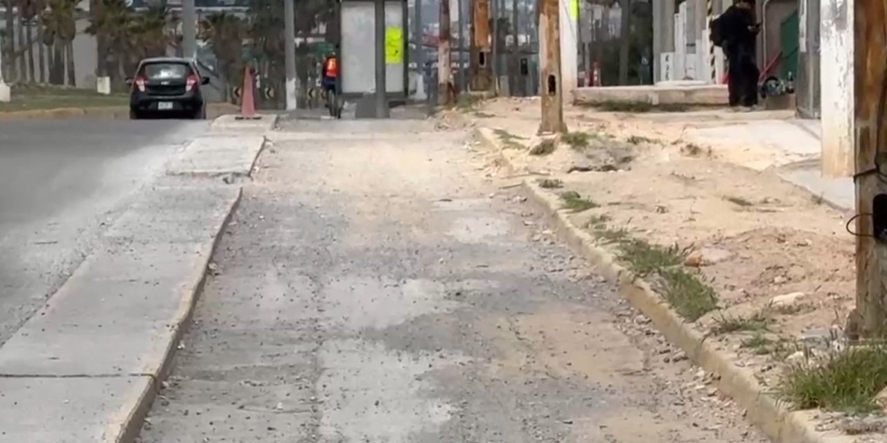 Ensucian tramo de ciclovía en bulevar Fundadores