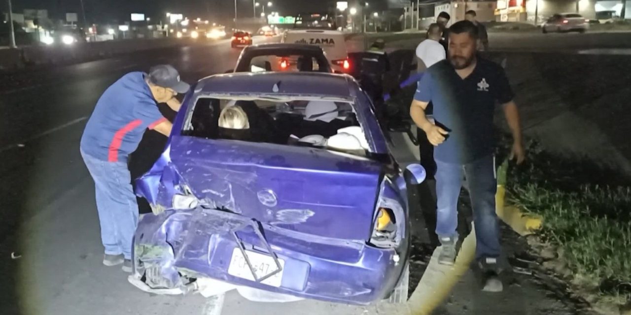 Le pega a dos y huye en Saltillo
