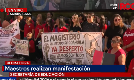 Maestros de Saltillo se manifiestan y apoyan el paro nacional
