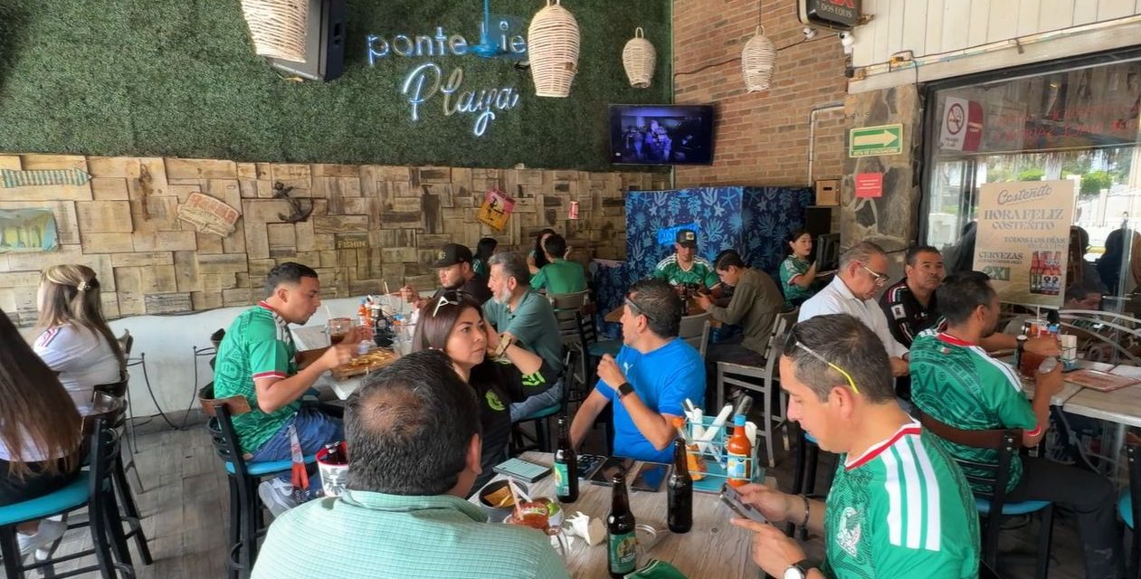 Al grito de gol celebran los saltillenses en restaurantes