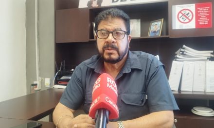 Siguen reparando la carpeta asfáltica dañada por las lluvias en Saltillo
