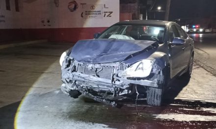 Saltillo: Volarse un rojo le salió muy caro; ebrio tendrá que responder por los daños