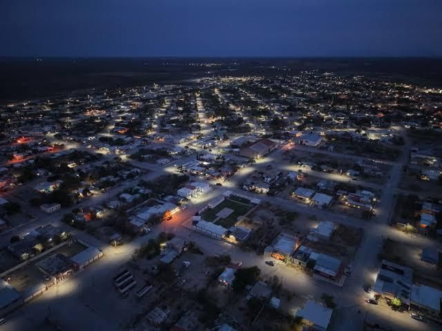 Proyecto de renovación de alumbrado avanza en Múzquiz