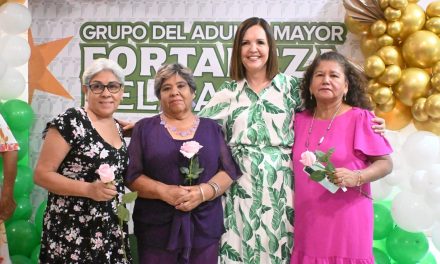 Frontera fortalece tradiciones con sorteo de la Reina del Adulto Mayor