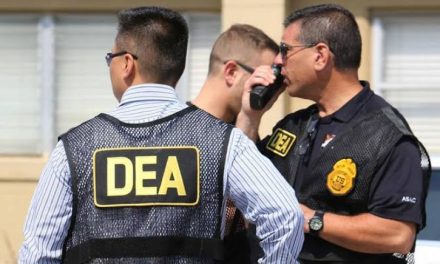 DEA acusa presunta colusión ‘mortal’ entre cárteles y funcionarios mexicanos