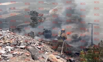 Incendio consume tres cuartos tipo tejabán en El Mirador