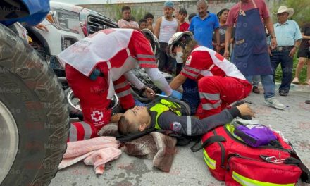 Saltillo: Motociclista resulta lesionado tras accidente en Juan Navarro