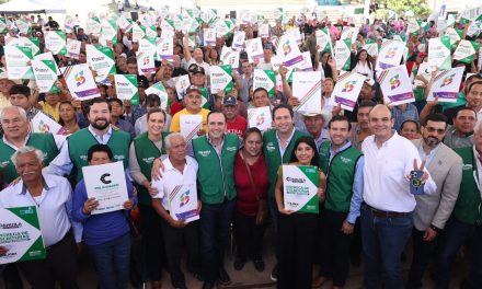 Inicia la entrega de miles de escrituras en todas las regiones de Coahuila