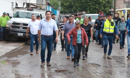 Supervisa Javier Díaz labores de atención tras intensas lluvias en Saltillo