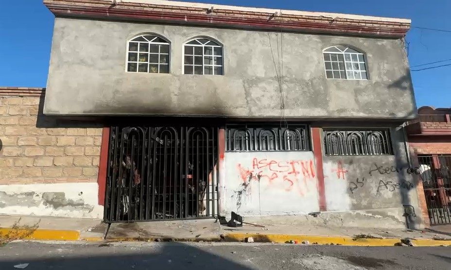 Vandalizan casa de hombre en Saltillo; es señalado por presunto maltrato animal