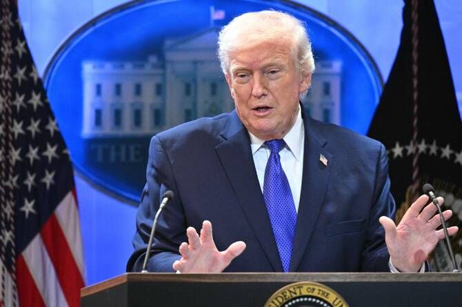 Anuncia Donald Trump distinción en la Casa Blanca para salvavidas de 16 años por rescate heroico