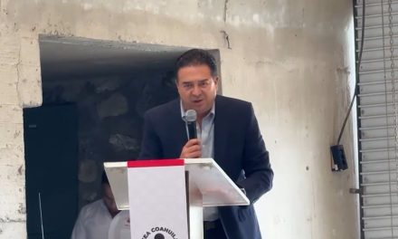 Entrega IEEA certificados de primaria y secundaria a 71 personas