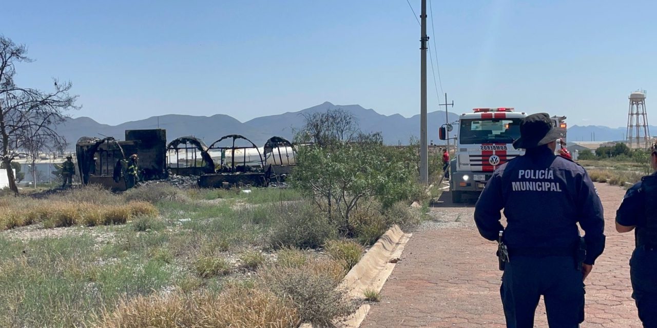 Voraz incendio consume presunta casa de venta de casas en Ramos Arizpe; investigan si fue provocado