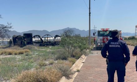 Voraz incendio consume presunta casa de venta de casas en Ramos Arizpe; investigan si fue provocado