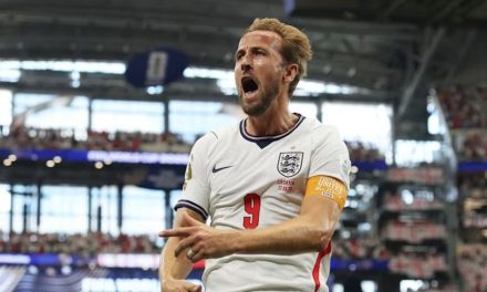 Sufriendo de más, Inglaterra derrota al Congo y será el rival de México