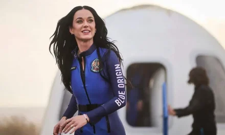 Protesta Katy Perry contra la Casa Blanca por usar su tema ‘Firework’ en videos de bombardeos militares en Irán