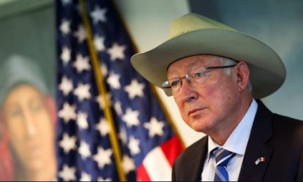 Sheinbaum rechaza nexos con el Cártel de Sinaloa y cita declaraciones de Ken Salazar